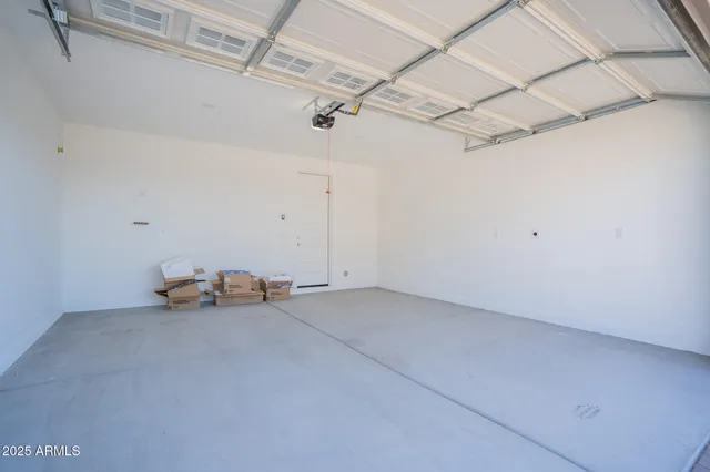 $2,340 | 2942 North 98th Lane, Phoenix, AZ 85392