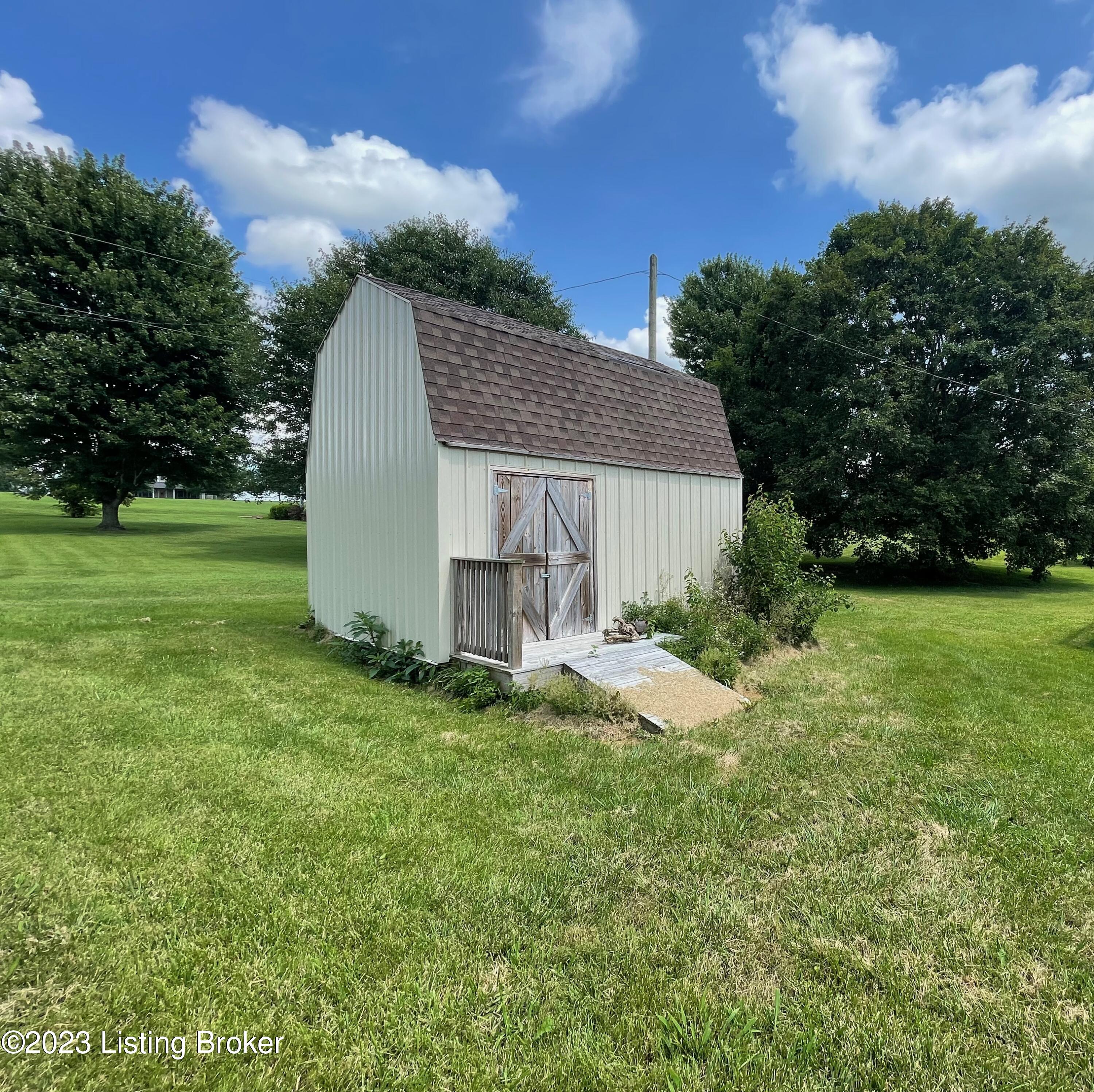 2382 Bardstown Road Springfield, KY 40069 - Photo 6 of 25 IMG_7474