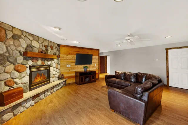 $1,200,000 | S4168 Crawford Street, Baraboo, WI 53913