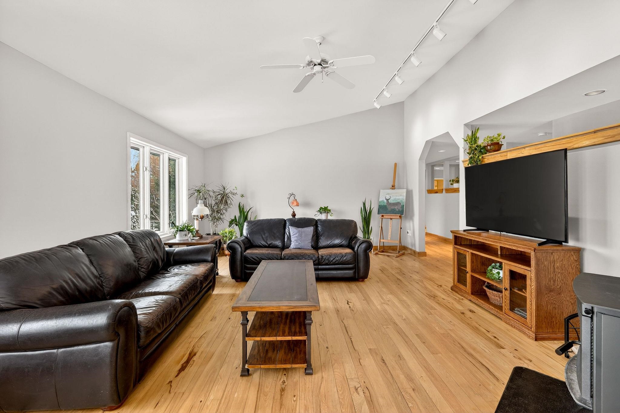 S4168 Crawford Street Baraboo, WI 53913 - Photo 5 of 70