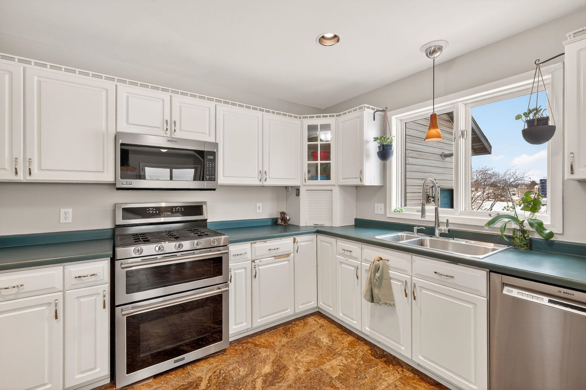 S4168 Crawford Street Baraboo, WI 53913 - Photo 7 of 70