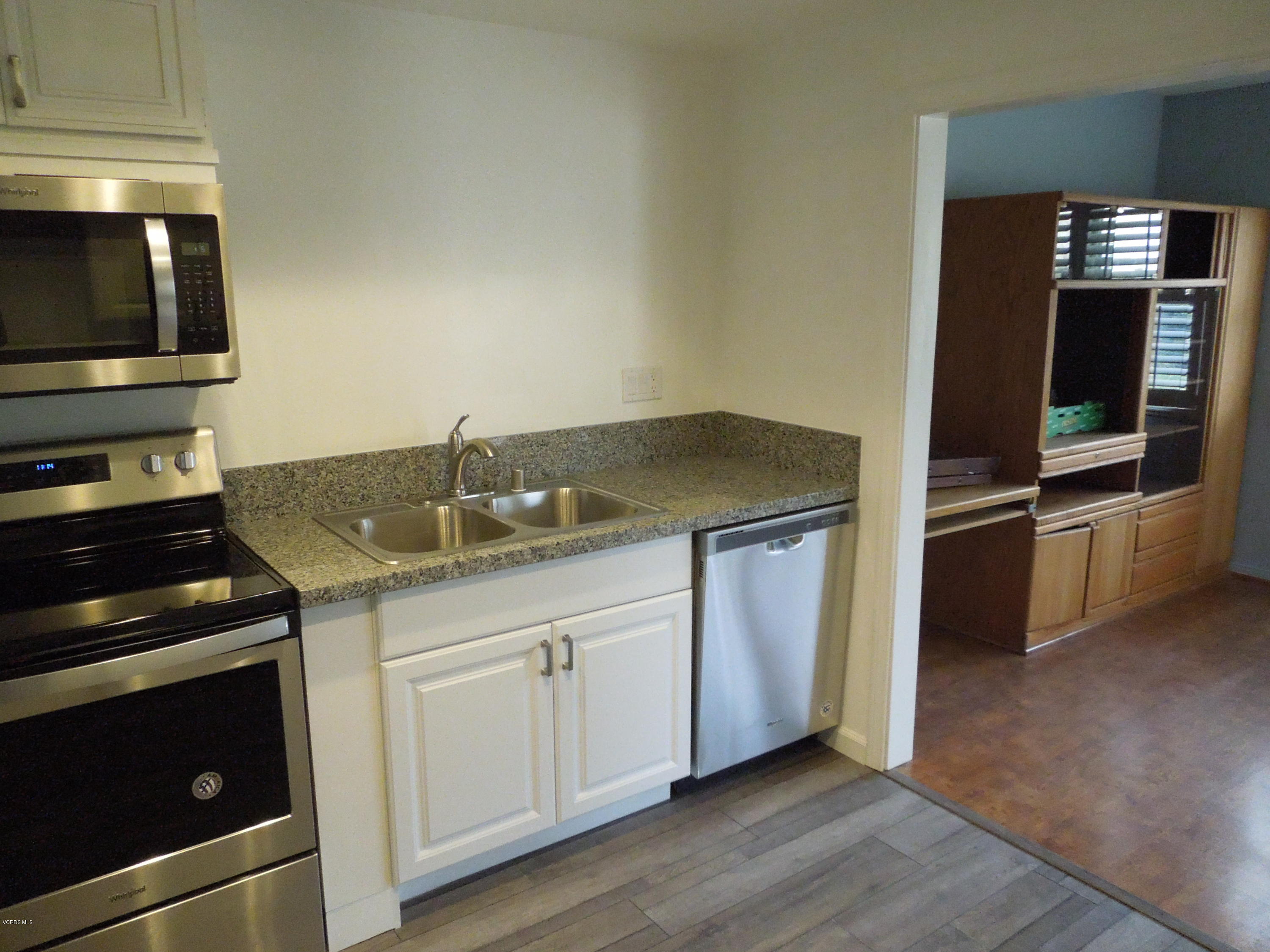 20213 Village 20 Camarillo, CA 93012 - Photo 5 of 35 DSCN8045