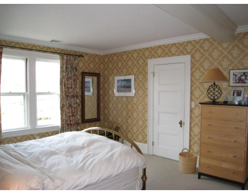 446 Main Street Waltham, MA 02452 - Photo 14 of 22