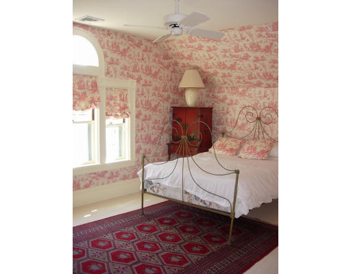446 Main Street Waltham, MA 02452 - Photo 17 of 22
