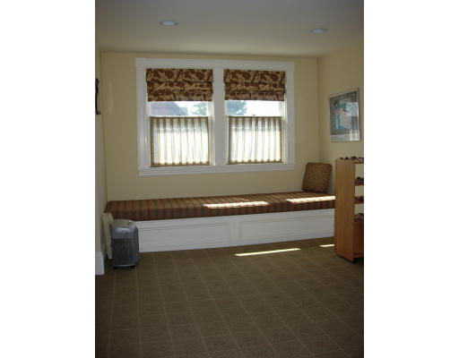 446 Main Street Waltham, MA 02452 - Photo 20 of 22