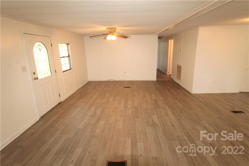 301 Walnut Street Clover, SC 29710 - Photo 2 of 16 Gallery Image 2