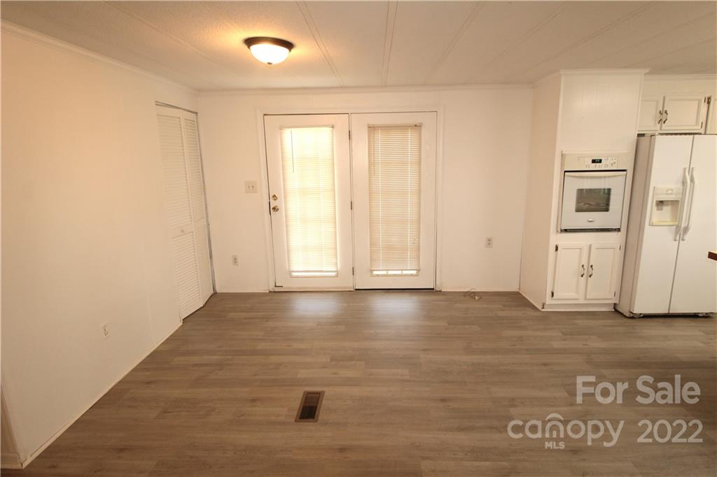 301 Walnut Street Clover, SC 29710 - Photo 4 of 16 Gallery Image 4