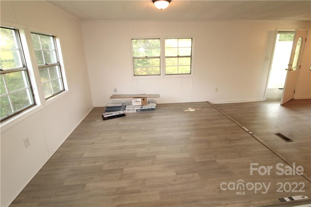 301 Walnut Street Clover, SC 29710 - Photo 8 of 16 Gallery Image 8