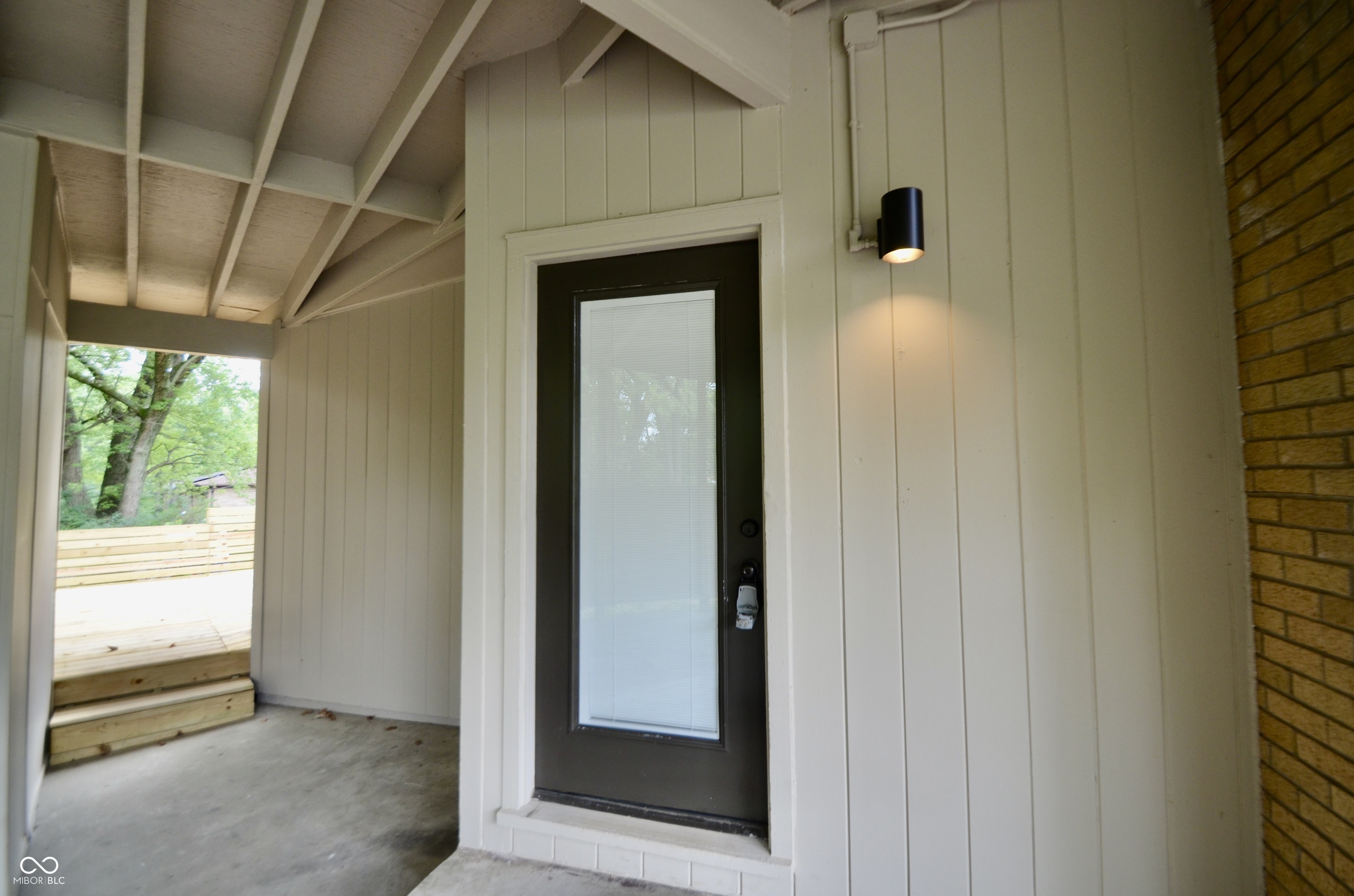 5811 Radnor Road Indianapolis, IN 46226 - Photo 3 of 45 Gallery Image 3