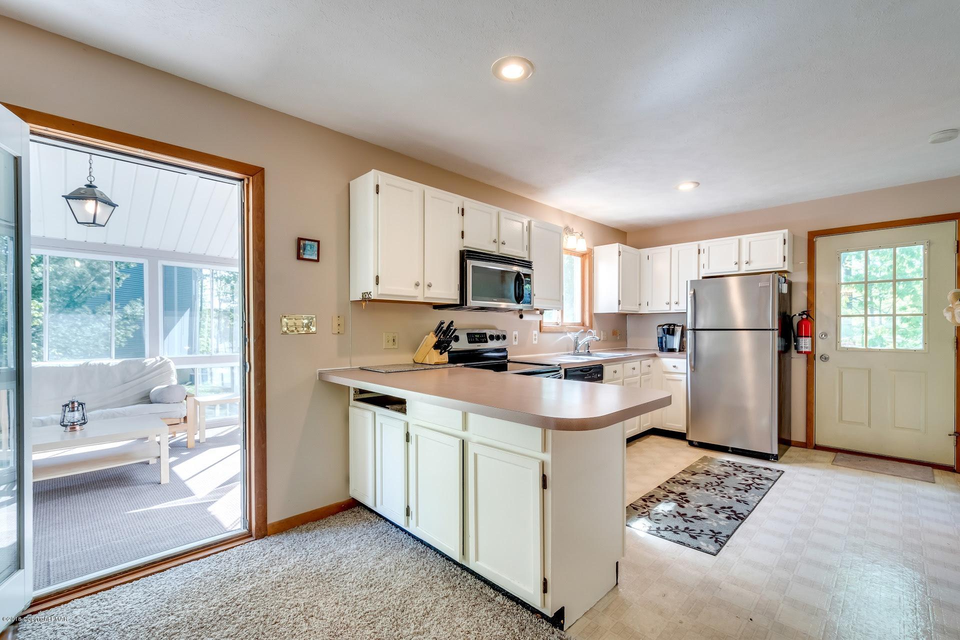 132 Carnforth Drive Bushkill, PA 18324 - Photo 12 of 43 13