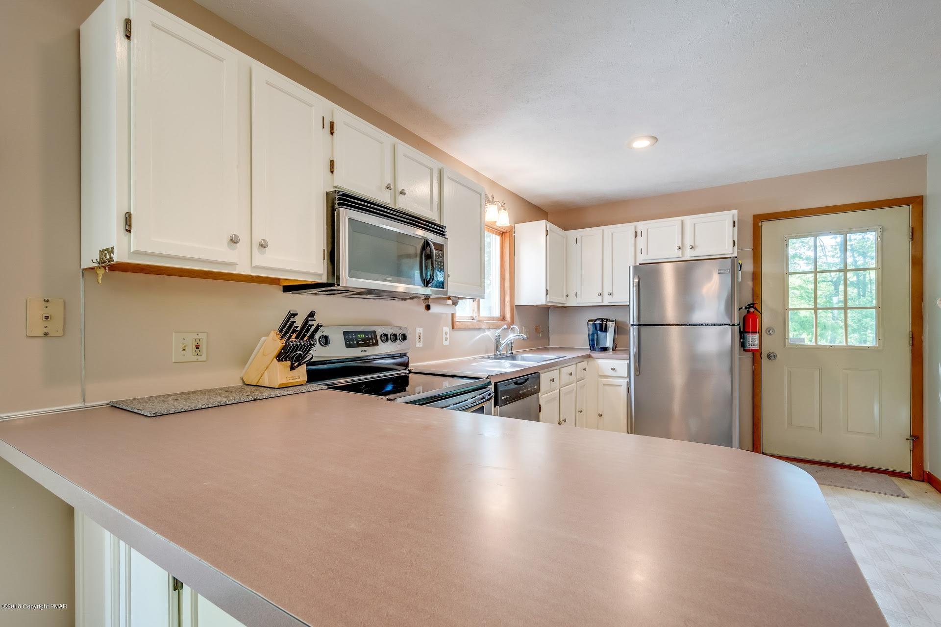 132 Carnforth Drive Bushkill, PA 18324 - Photo 13 of 43 14