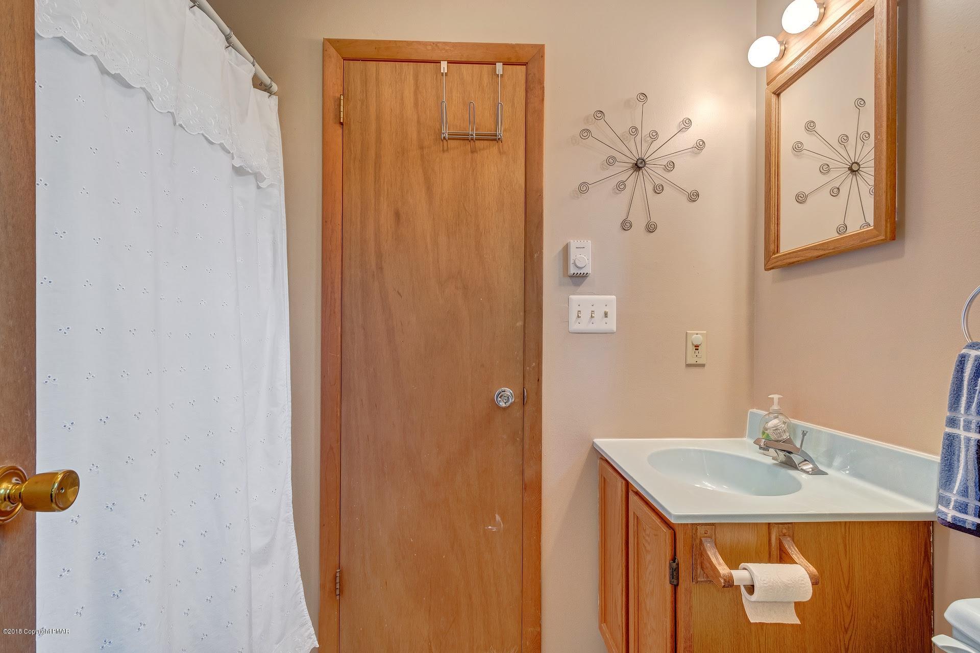 132 Carnforth Drive Bushkill, PA 18324 - Photo 27 of 43 31