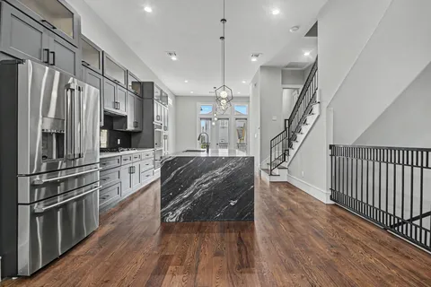 $595,000 | 2215 Francis Street, Houston, TX 77004