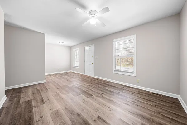 $900 | 1539 Hugh Hunter Road, Oak Grove, KY 42262