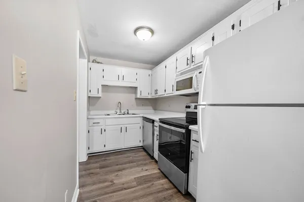 $900 | 1539 Hugh Hunter Road, Oak Grove, KY 42262