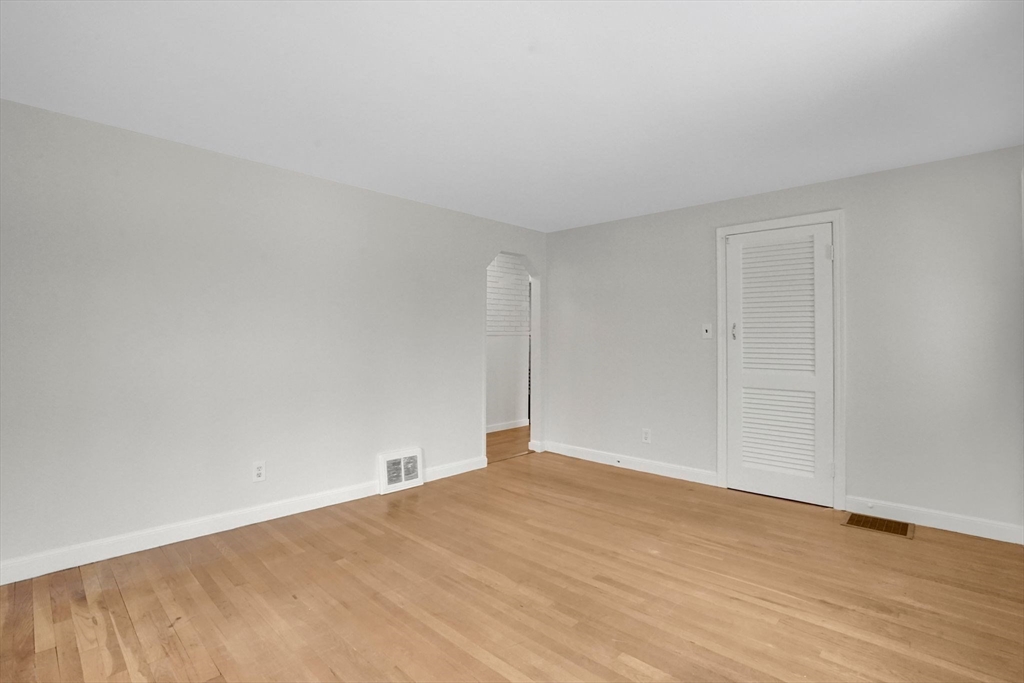 33 Drexel Street Springfield, MA 01104 - Photo 11 of 35 Gallery Image 11