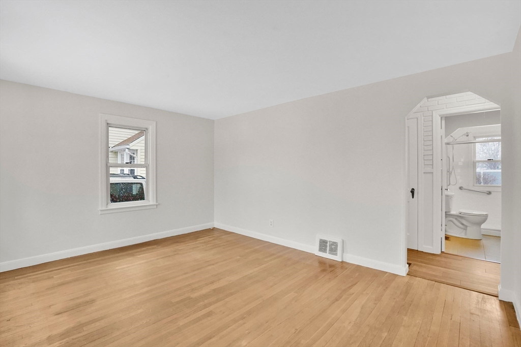 33 Drexel Street Springfield, MA 01104 - Photo 18 of 35 Gallery Image 18