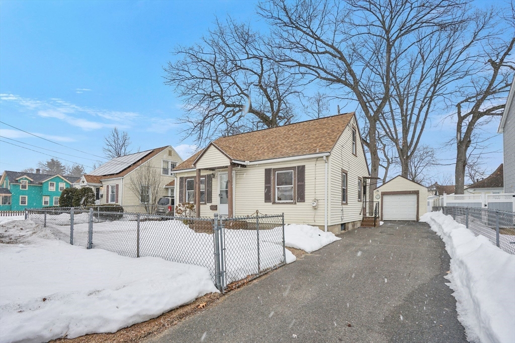 33 Drexel Street Springfield, MA 01104 - Photo 3 of 35 Gallery Image 3