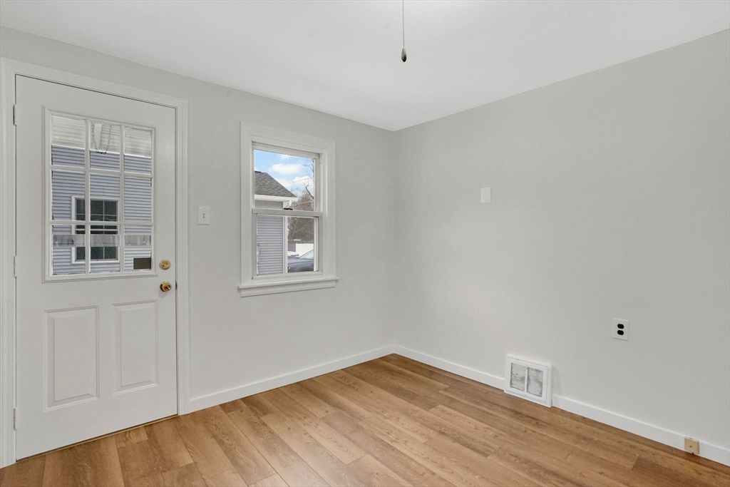33 Drexel Street Springfield, MA 01104 - Photo 6 of 35 Gallery Image 6