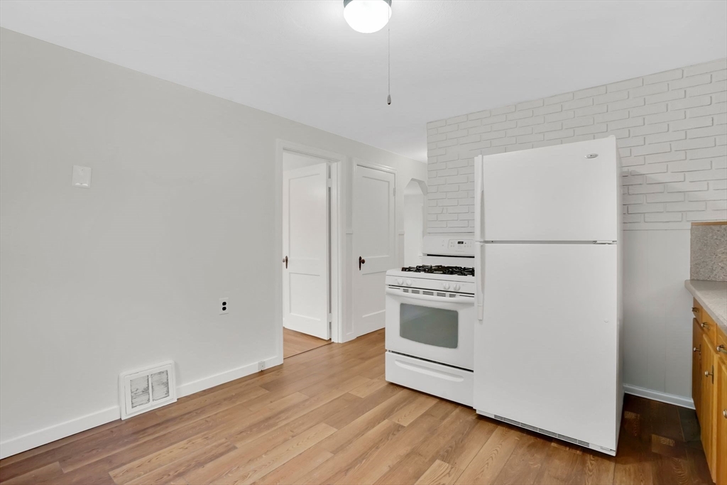 33 Drexel Street Springfield, MA 01104 - Photo 8 of 35 Gallery Image 8