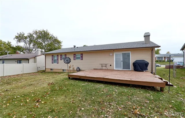 $314,900 | 27 Sunny Hill Boulevard, St. Peters, MO 63376