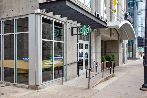 $875,000 | 301 Demonbreun Street, Unit 920, Nashville, TN 37201