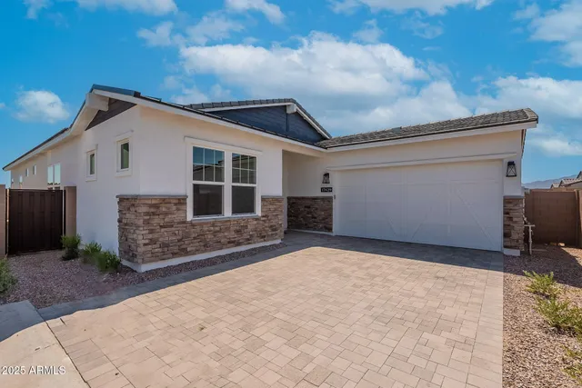 $600,000 | 17629 West Middlebury Street, Surprise, AZ 85388