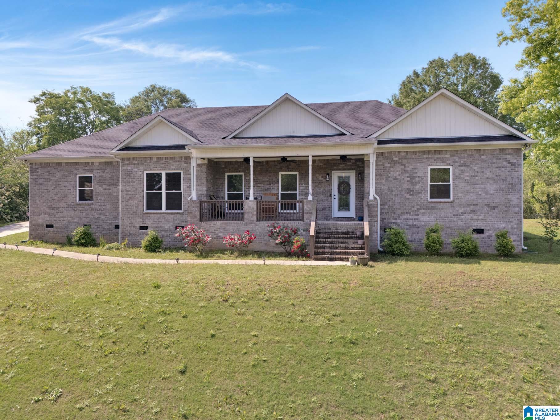 209 Hudson Avenue Oneonta, AL 35121 - Photo 1 of 29