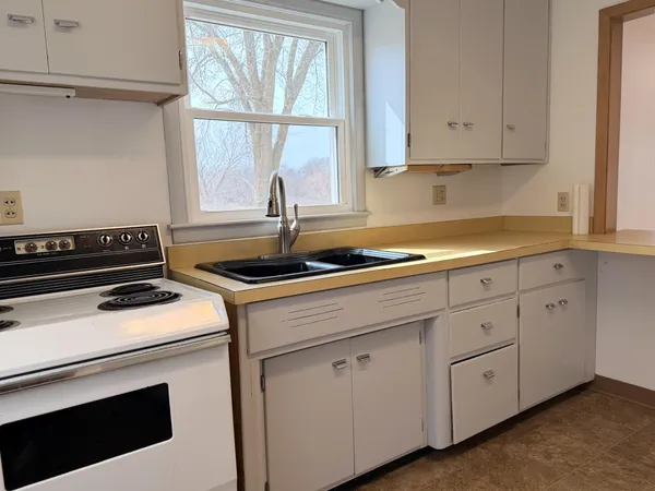 $134,000 | 1968 River Road, Windom, MN 56101