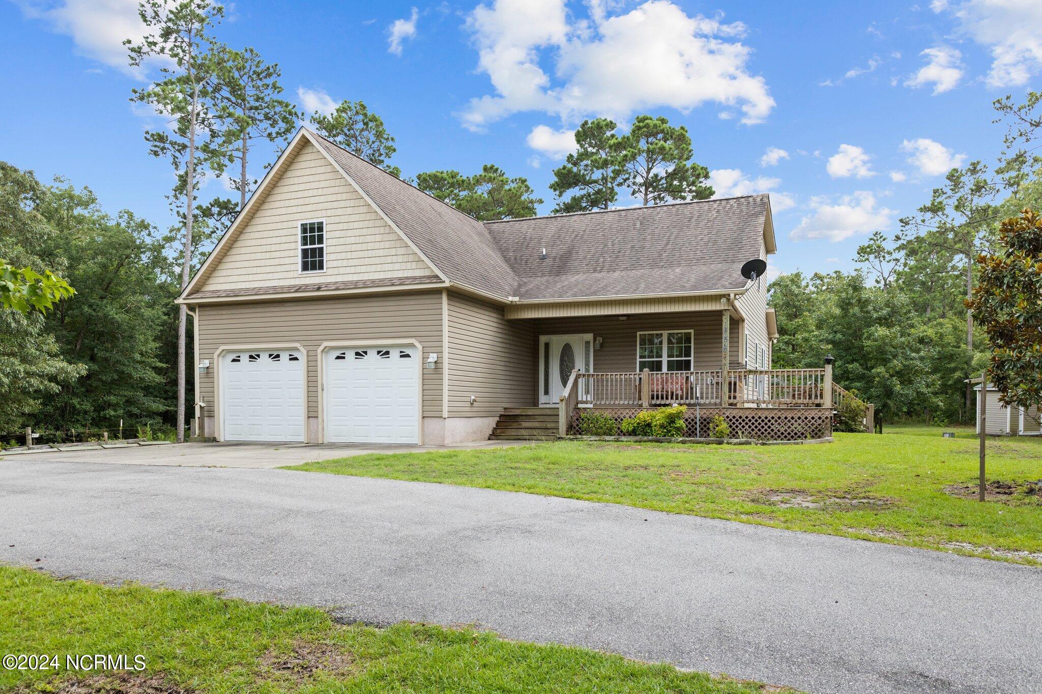 555 Eagle Road Newport, NC 28570 - Photo 5 of 57 3-web-or-mls-1S3A9127