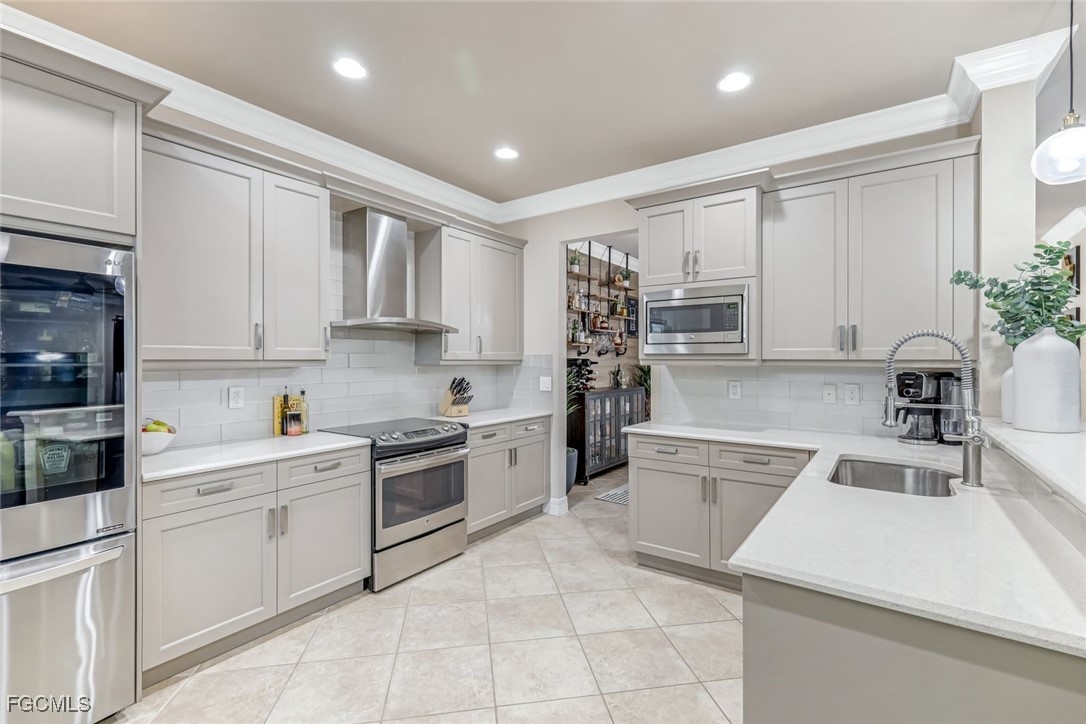 11732 Meadowrun Circle Fort Myers, FL 33913 - Photo 12 of 43