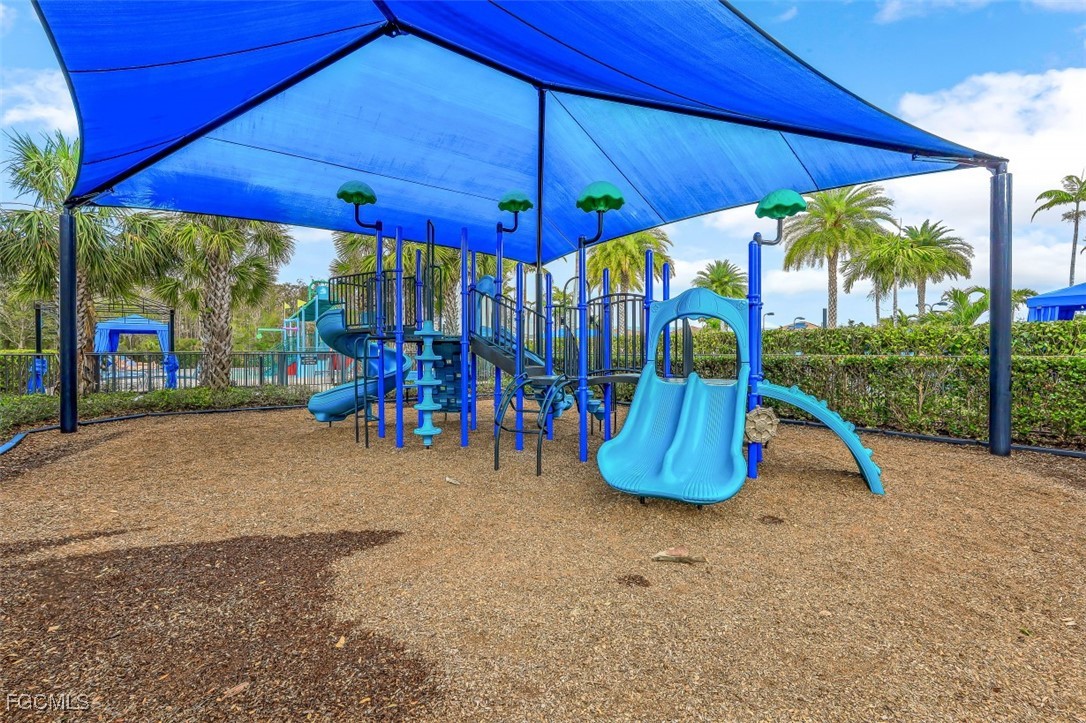 11732 Meadowrun Circle Fort Myers, FL 33913 - Photo 38 of 43