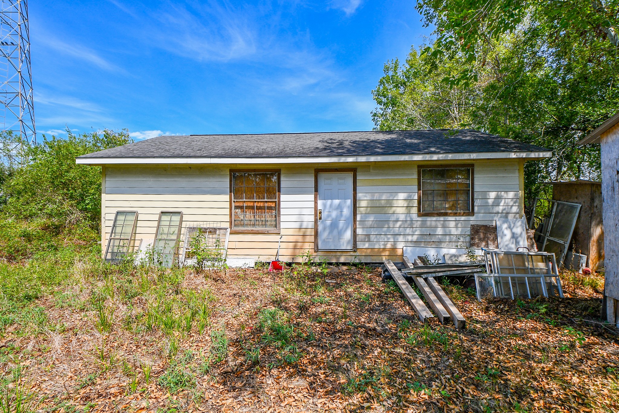 11601 FM 2759 Road Richmond, TX 77469 - Photo 19 of 25 a backyard of a house with barbeque oven table and chairs