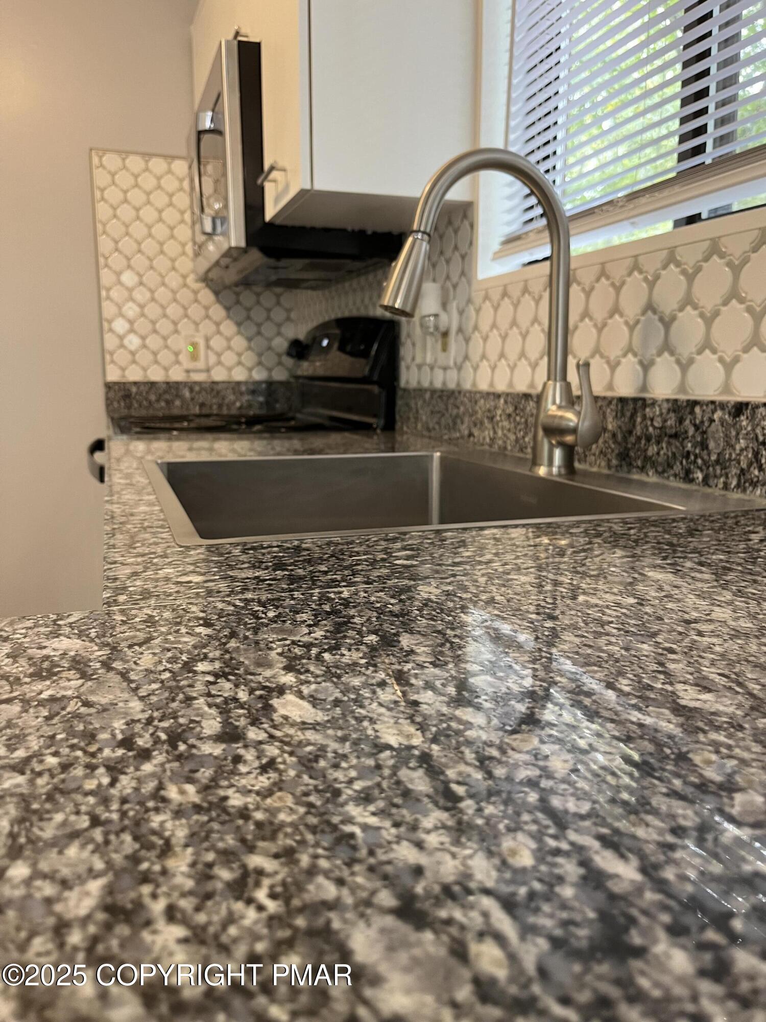 5031 Woodbridge Drive East Bushkill, PA 18324 - Photo 8 of 17