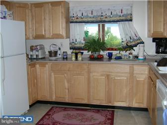 553 Hartford Road Mount Laurel, NJ 08054 - Photo 4 of 12 Gallery Image 4