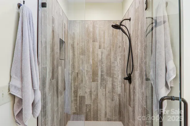 $1,850,000 | 658 Continental Drive, Sapphire, NC 28774