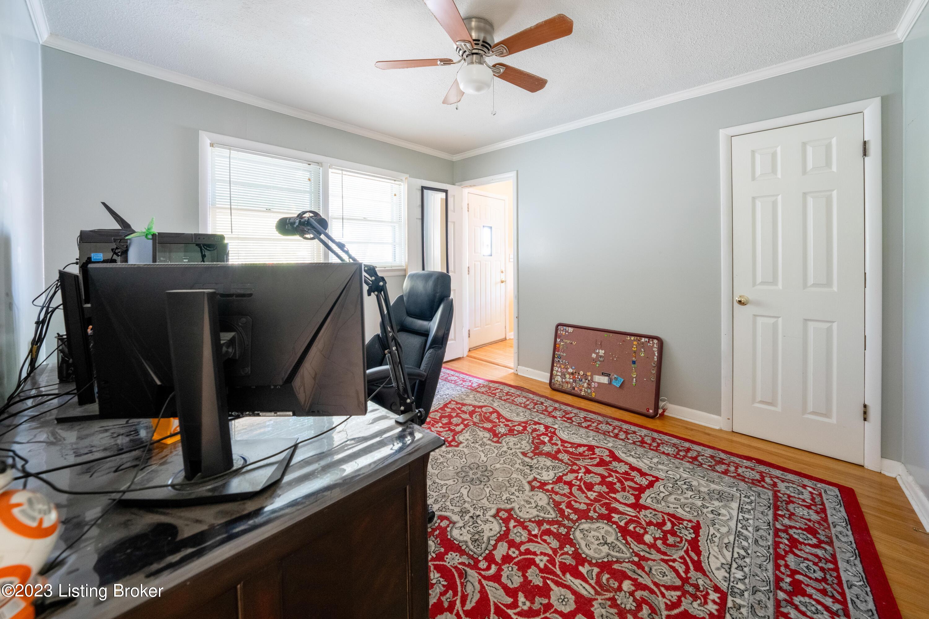 6337 Hunters Grove Road Louisville, KY 40216 - Photo 13 of 32 6337 Hunters Grove Road-13