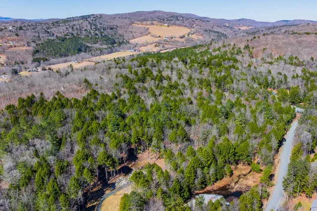 $399,000 | 5209-5211 Willard Road, Unit 5209 5211, Quechee, VT 05059