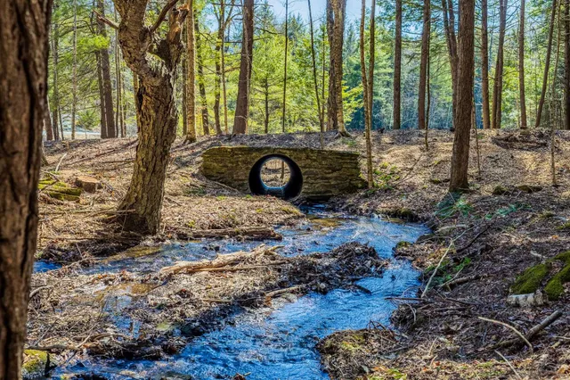 $399,000 | 5209-5211 Willard Road, Unit 5209 5211, Quechee, VT 05059