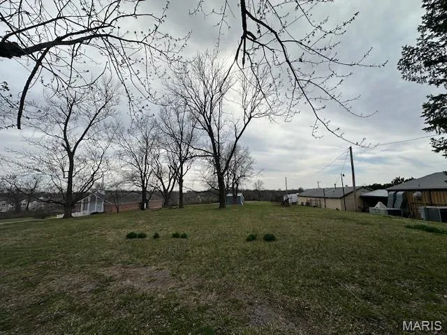 $199,900 | 12600 Missouri Bottom Road, Hazelwood, MO 63042