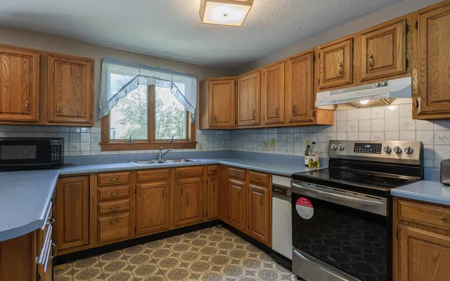 $605,000 | 337 Old Keene Road, Walpole, NH 03608