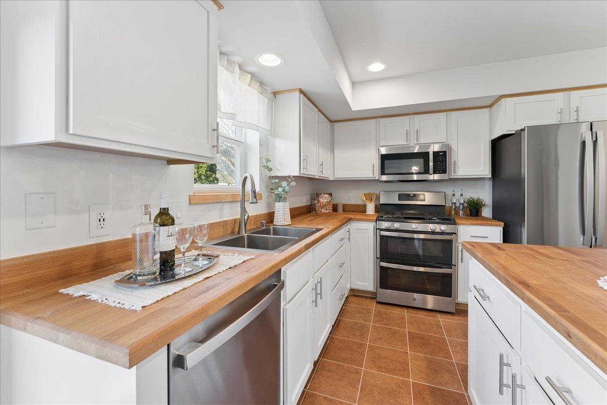 220 Red Birch Madison, WI 53718 - Photo 9 of 61