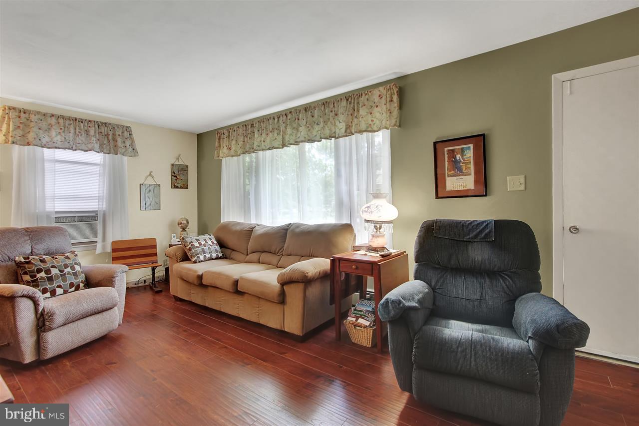 3179 Smoketown Road Spring Grove, PA 17362 - Photo 3 of 18