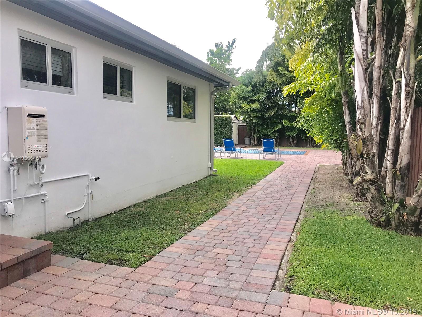 6436 Southwest 34th Street Miami, FL 33155 - Photo 17 of 28 Gallery Image 17
