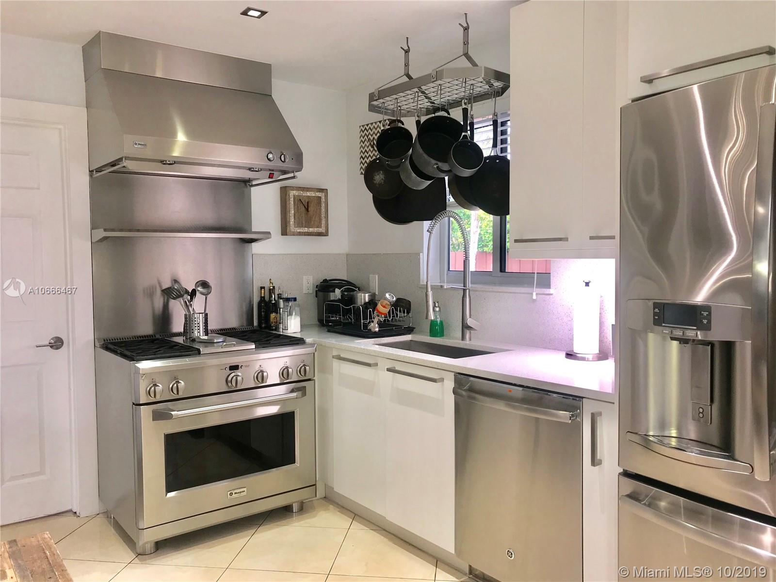 6436 Southwest 34th Street Miami, FL 33155 - Photo 7 of 28 Gallery Image 7