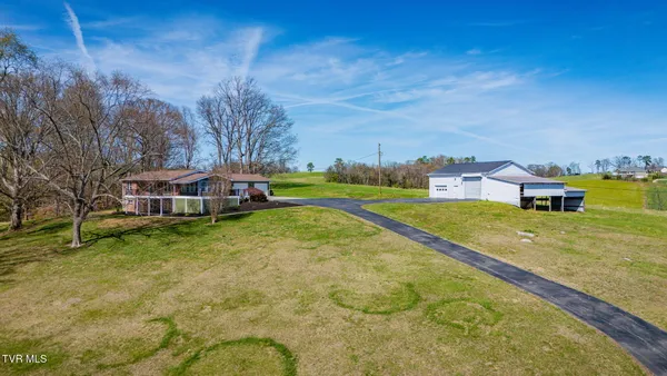 $769,900 | 1405 Dover Road, Morristown, TN 37813