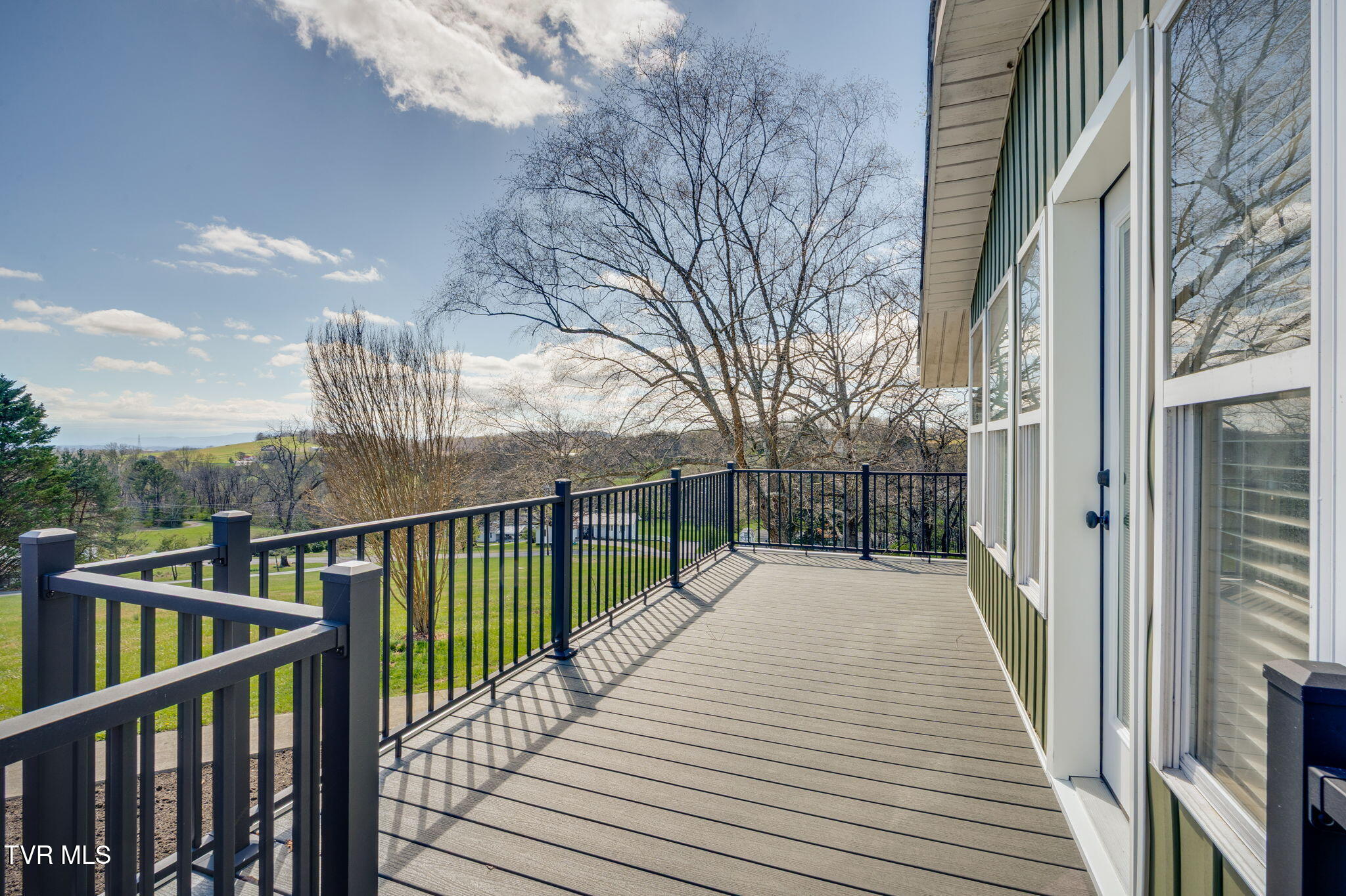 1405 Dover Road Morristown, TN 37813 - Photo 7 of 61 006