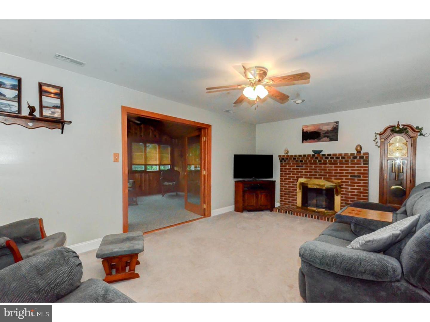 11 Hartford Road Sewell, NJ 08080 - Photo 7 of 18 Family Room