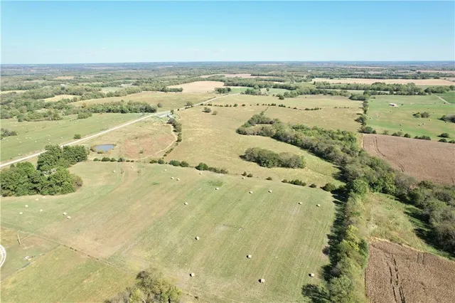 $364,000 | F Highway, Cowgill, MO 64637