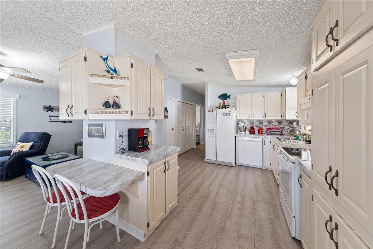 7568 Chasta Road Micco, FL 32976 - Photo 6 of 19 Breakfast Nook